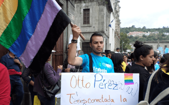 Juan Roberto López tiene 28 años, es un activista por los derechos de la comunidad LGTBI.