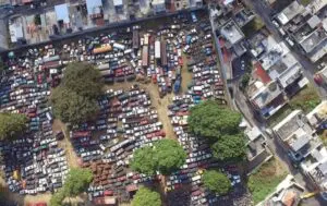 La municipalidad de Mixco anunció una subasta pública de los vehículos que se encuentran retenidos en el predio municipal. (Foto: Publinews)