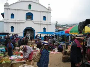 Todos Santos Cuchumatán construirá un segundo mercado en el municipio. (Foto: Deguate.com)
