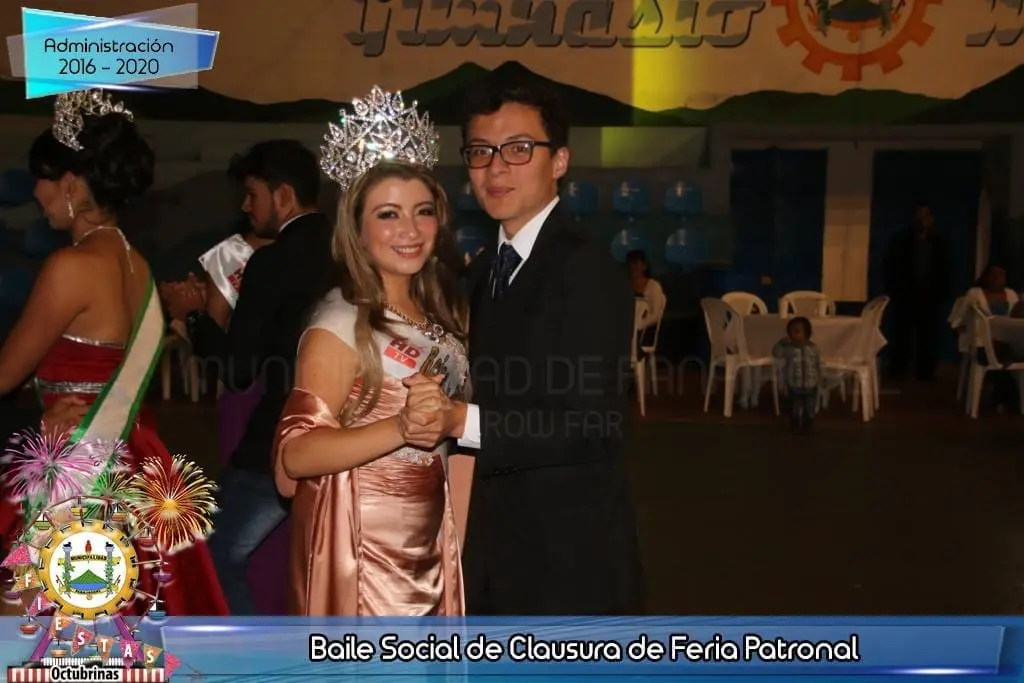 La municipalidad contrató a Fuerza Musical para amenizar la inauguración y baile de la feria. Pagó Q52,500 (NOG5263557). Foto: FB