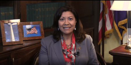 Norma Torres dejó Guatemala cuando tenía cinco años de edad. Ahora es miembro del Congreso de Estados Unidos. Foto: IRI