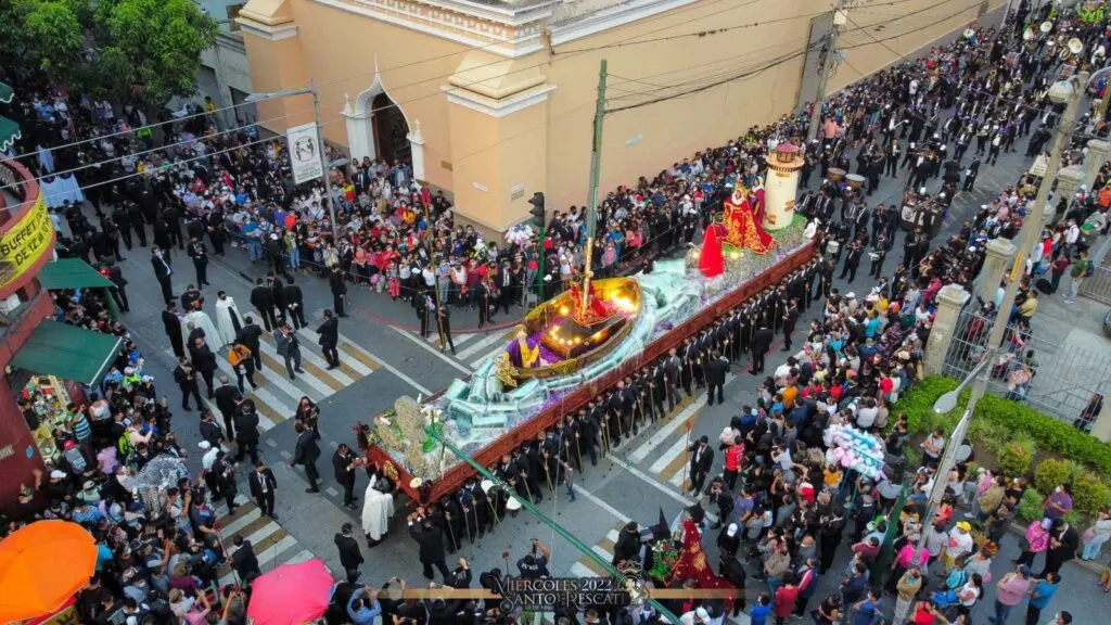 Por los cortejos se cerrarán las calles por más de 12 horas.