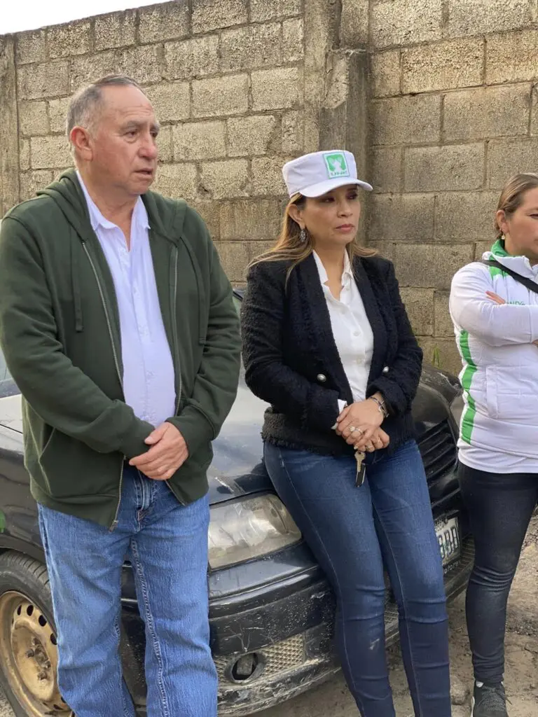 Durante la pasada campaña electoral Armando Paniagua se hizo acompañar de su exesposa Delia Karina Rivera, en reiteradas ocasiones negaron su separación, según el denunciante Delia Karina habría recibido parte del dinero en cuestión. 