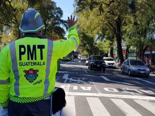El acuerdo municipal cita rebajas del 75 % al monto de la infracción y del 100 % de los intereses generados. No aplica si el pago se reclama por la vía jurídica.
