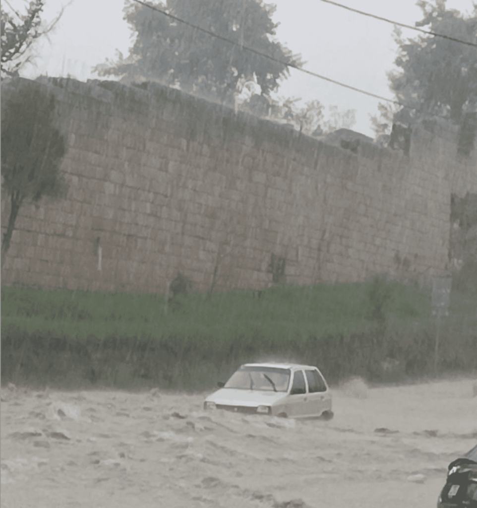 Ahora en 2024, a un costado del Cementerio General, tras las lluvias de este fin de semana de junio.
