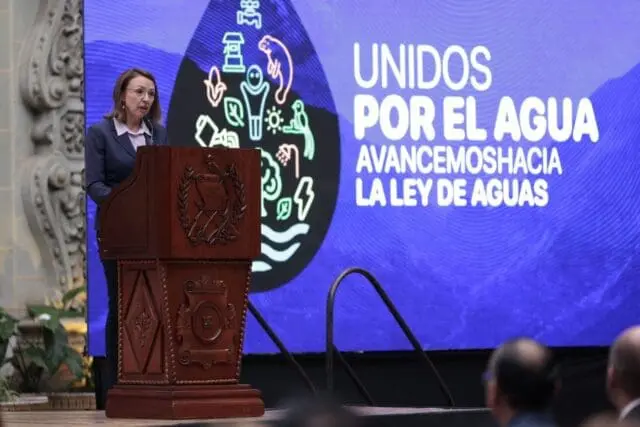 La ministra del MARN dio a conocer la ruta para la creación de la iniciativa de ley. Foto: Gobierno de Guatemala.