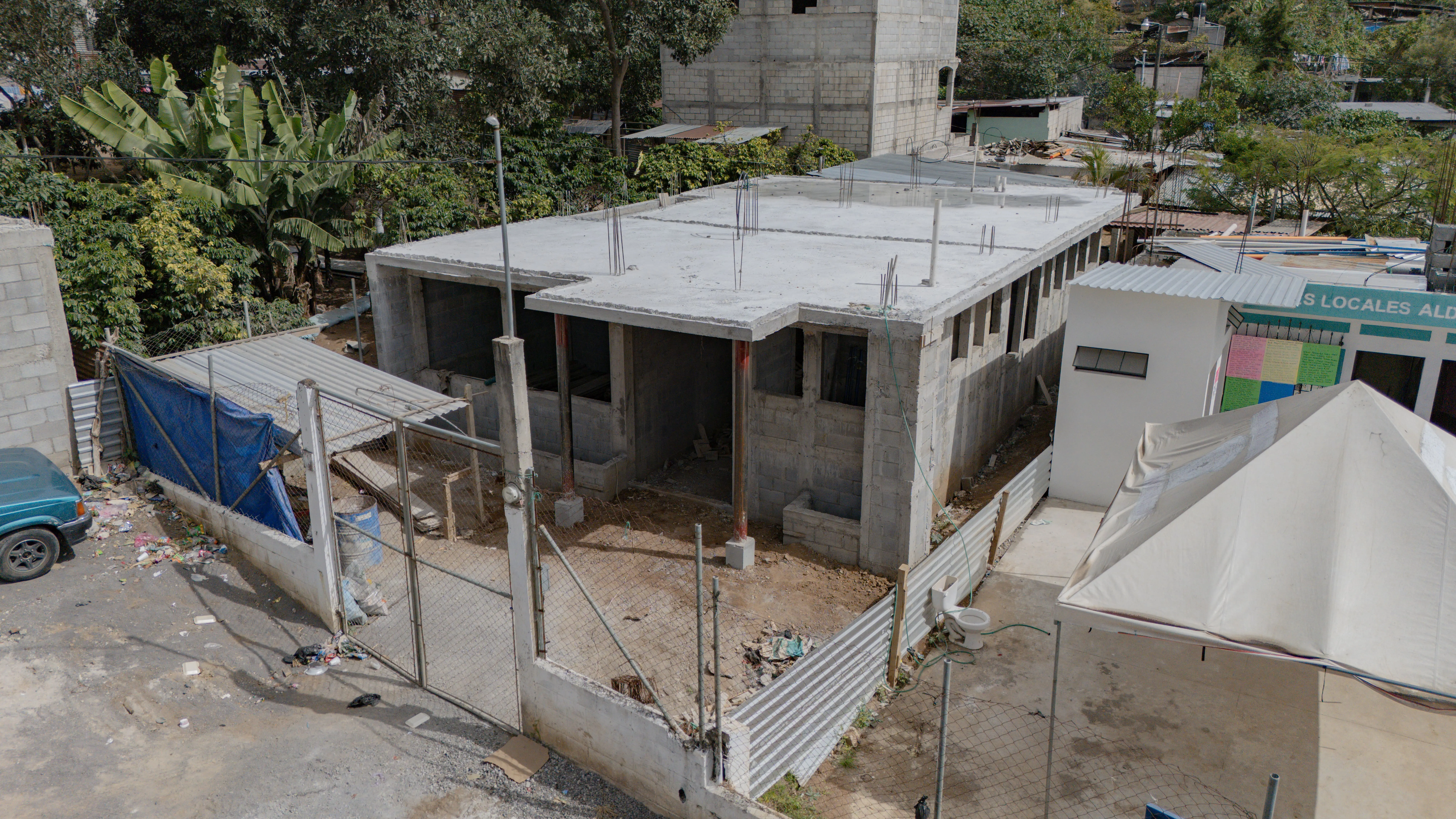 La construcción del Centro Comunitario de Salud de la aldea El Chipotón, Sumpnago, Sacatepéquez, tiene un costo de Q400 mil y es un proyecto multianual con fondos del Codede. Foto de Otto Quexel.