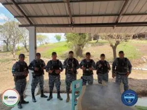 Las policías municipales no pueden ejercer funciones de seguridad ciudadana. Para hacerlo habría que reformar un conjunto de leyes. Aun así, lo hacen.