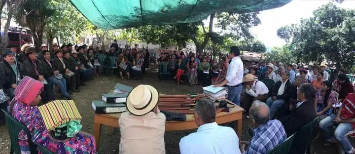 Asamblea de autoridades ancestrales Rtun Tinamit, organización que integra al Grupo Promotor de Tierras Comunales.