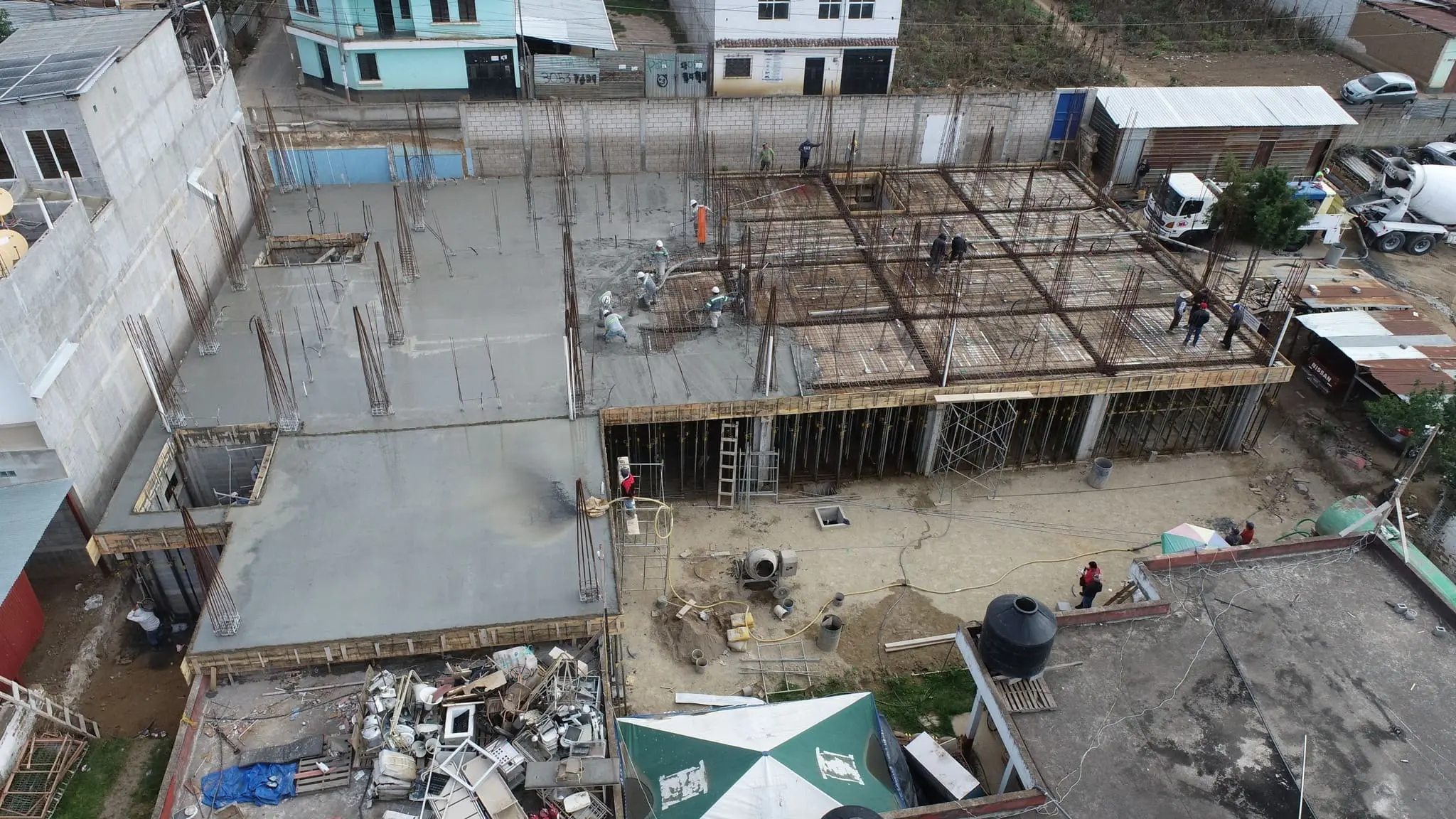 Fundición de la terraza del Centro de Atención Permanente (CAP).