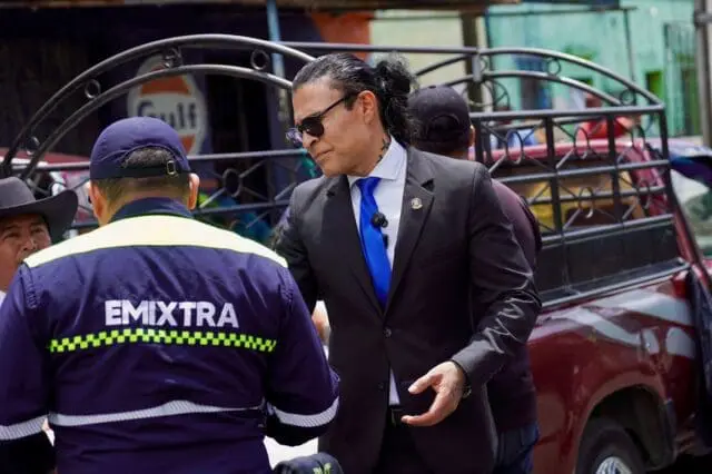 El alcalde de Mixco, Neto Bran, utilizó sus redes sociales para mostrar descontento ante el tráfico que, según él, provocaron los semáforos inteligentes de la MuniGuate