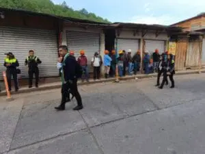 Es la calle conocida como del Intecap, la Diagonal 1 de Cobán. La municipalidad la convirtió de doble vía a pesar de sus aceras donde apenas cabe un peatón. 