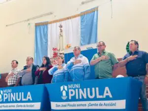 Alimentación, música, desfile escolar y elección de señorita de independencia. El servicio más alto es la amplificación de sonido y pantallas por Q56 mil.