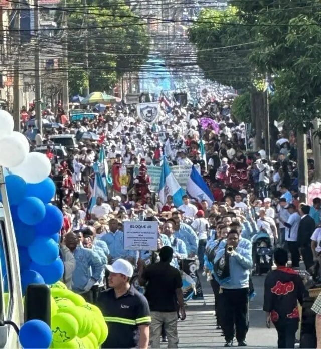 Más de 500 desfiles, 1 mil 500 antorchas extenderán sus recorridos por tres días. Y una carrera figuran entre algunas de las actividades que pondrán a prueba la paciencia. 