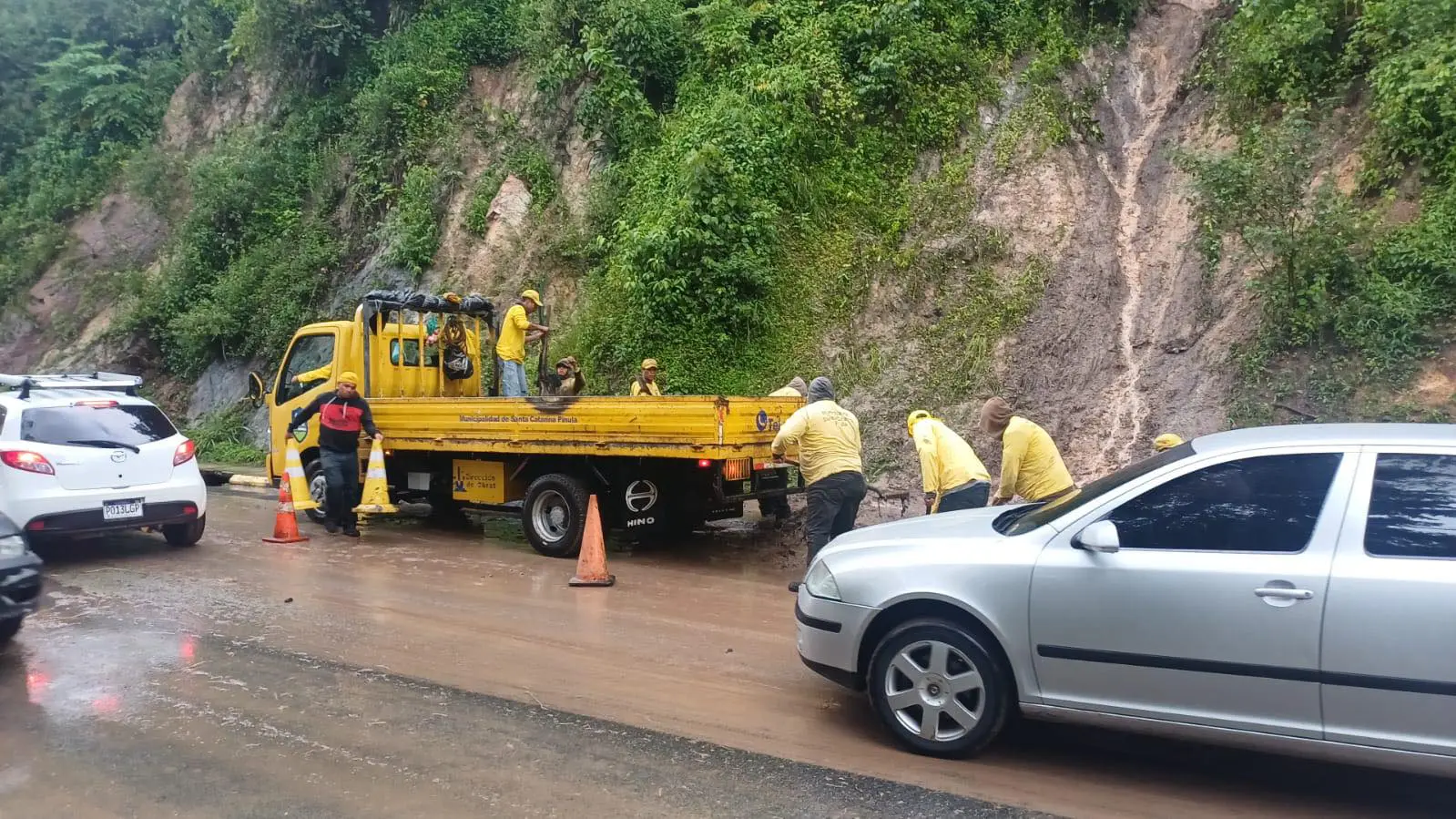 Al ser una zona montañosa, Santa Catarina Pinula es muy propensa a deslaves. Foto: Facebook Sebastián Siero.