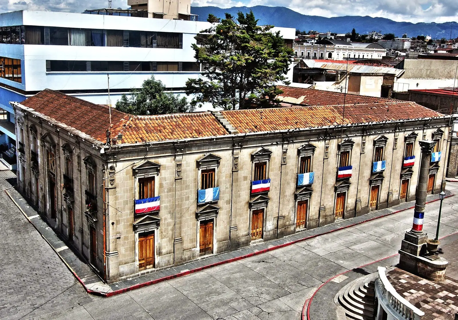 La mujer que denunció al director laboraba en la planta baja del Centro Cultural. Temía por su seguridad y por eso pidió su traslado a otro espacio, pero su petición fue rechazada. Foto: Casa Noj.