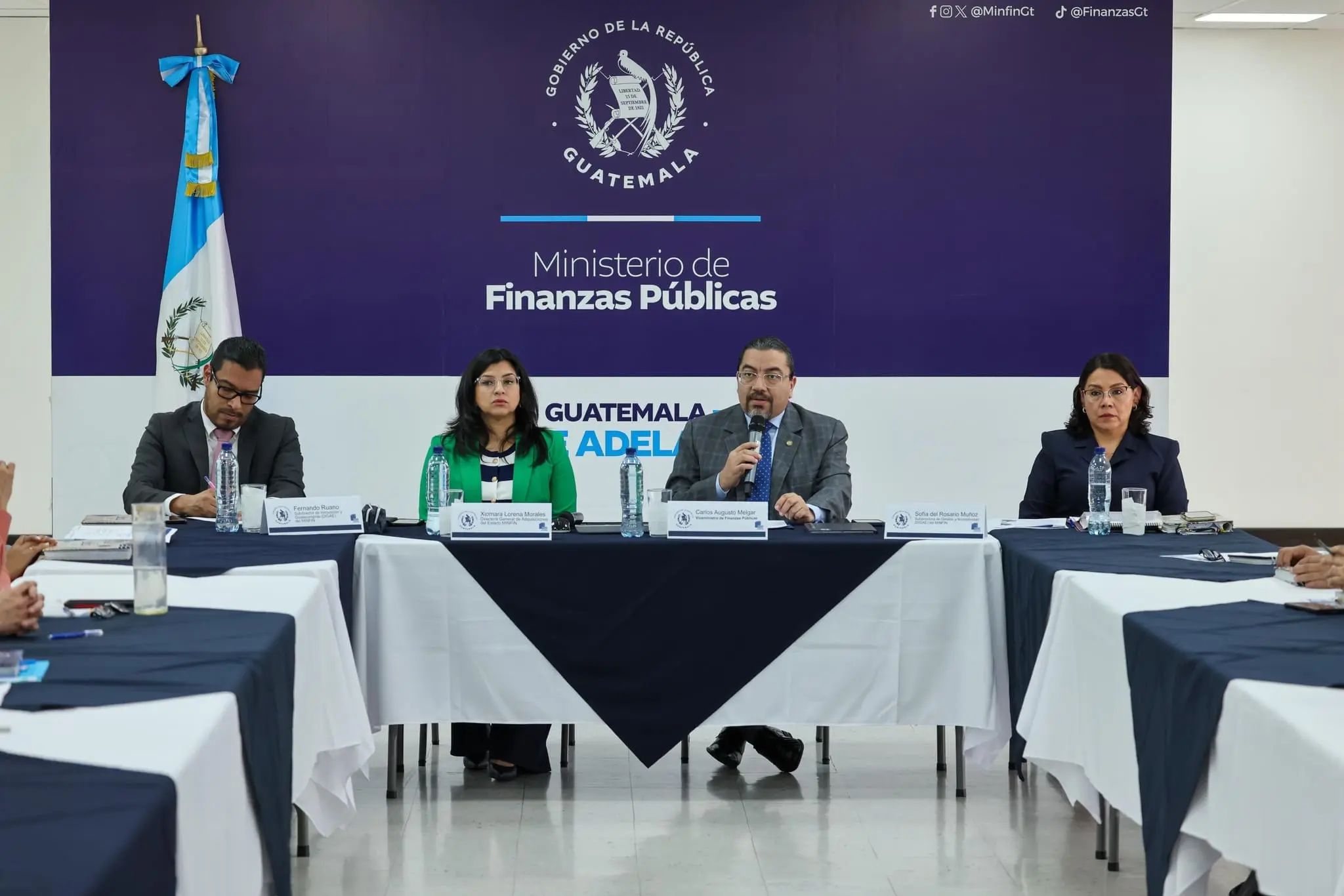 El Minfin propone una nueva Ley de Contrataciones Públicas para modernizar las compras del Estado. Sin embargo, el verdadero desafío no está en el texto, sino en hacerlo cumplir.