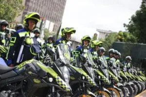 Uniformes, cascos, motocicletas y cámaras corporales fueron las compras registradas por Emetra para la Policía Municipal de Tránsito (PMT).