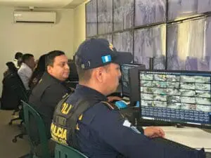 El diputado por Alta Verapa y el alcalde Cobán fueron electos por el partido Victoria. Los reclamos son por información pública negada.