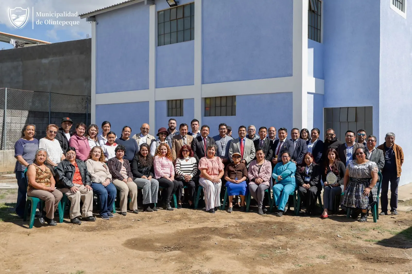 El edificio se construyó hace 10 años en Olintepeque, Quetzaltenango, pero nadie se hizo cargo de equipar al que originalmene era un centro de recuperación nutricional. Ahora es un puesto de salud.