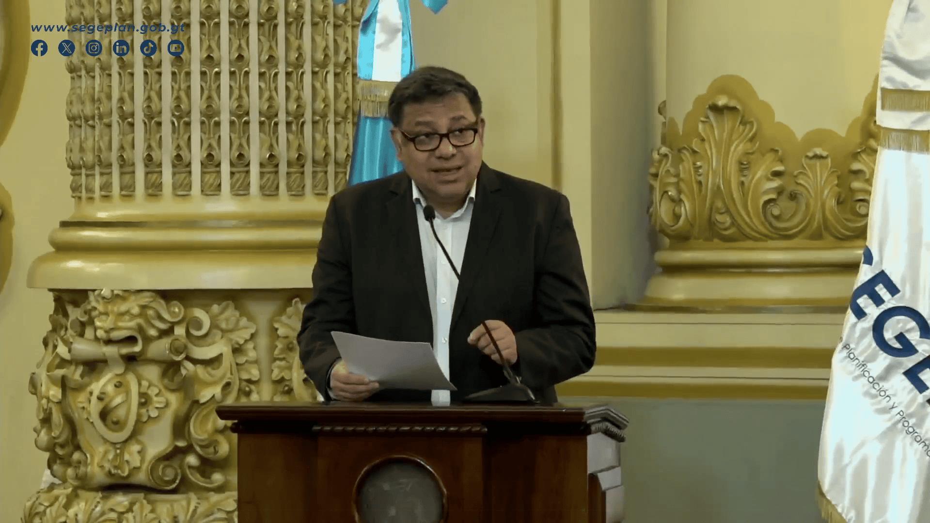 El secretario Carlos Mendoza recordó que el seguimiento y evaluación son fundamentales para garantizar eficacia, eficiencia y transparencia en la gestión de recursos públicos. Fotos: captura de pantalla Segeplan.