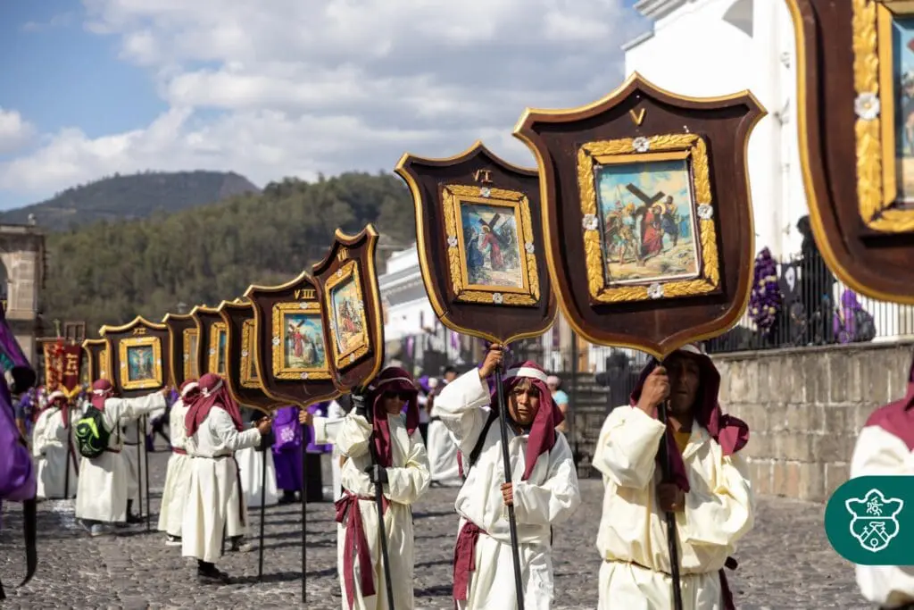 Las actividades de cuaresma se realizan en La Antigua Guatemala que en estos días se vuelve peatonal. Foto: Ojoconmipisto.