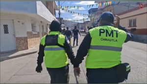 La nueva medida de Chinautla prohíbe desde el 1 de marzo colocar cualquier objeto que obstaculice el paso en la vía pública: talleres clandestinos y rótulos sin autorización en aceras entre otros.