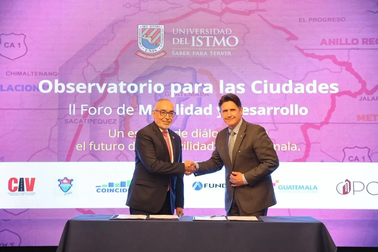 En el foro organizado por la Universidad del Istmo, la municipalidad de Guatemala dio a conocer las medidas para solucionar el tráfico en la ciudad: los cruces para peatones.