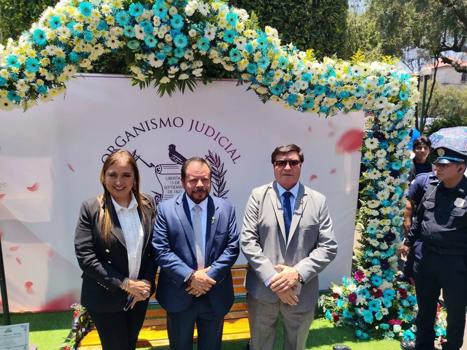 Entre colocación de estructuras metálicas, decoraciones y arreglos florales, festival "Xela entre pétalos” lleva Q269 mil 950 divididos en tres compras, la empresa proveedora fue Escape BRM.