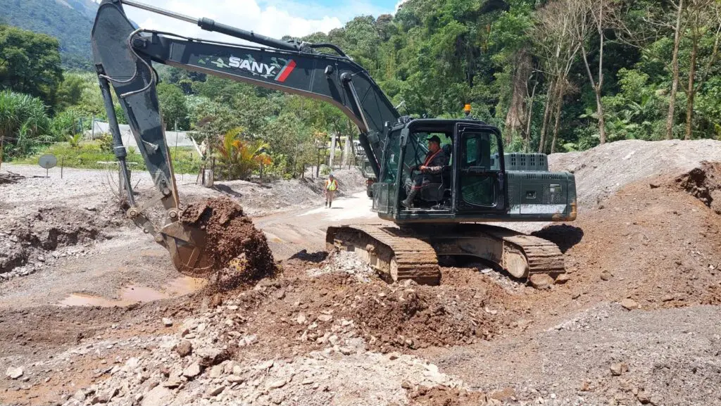 Las municipalidades destinaron los fondos a proyectos de infraestructura, entre ellos mejoramiento de calles y caminos rurales. Foto: AGN.
