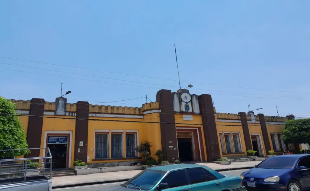 Quien quiera llegar a escuchar las sesiones de concejo la puerta está abierta, pero no las transmitirán, dijo ek alcalde de Cobán. Foto: sicultura.gob.gt