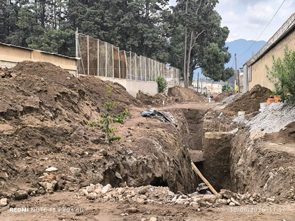El plazo para terminar la obra es de 12 meses, según el cronograma van retrasados. Foto: Guatecompras.