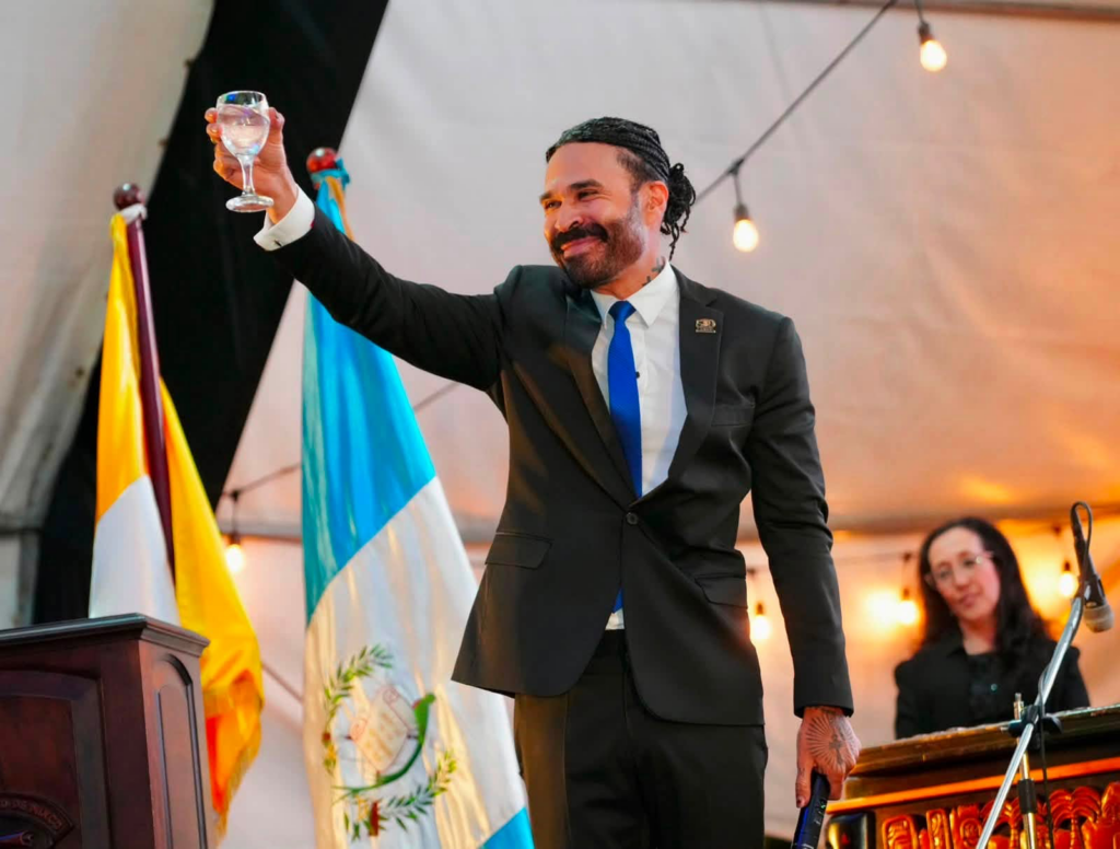 Entre enero de 2016 y marzo de 2026, Neto recibió Q11.7 millones. El mayor ingreso fueron las dietas, que representaron el 64 % del total.