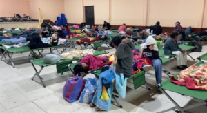 El Insivumeh prevé que las explosiones y la caída de ceniza continúen al menos durante los próximos tres días. Autoridades declaran Alerta Roja. 