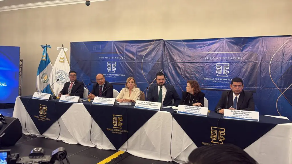 De los 852 mil 762 afiliados distribuidos en 26 partidos políticos, la Unidad Nacional de la Esperanza (UNE) concentra el 10% (85 mil 367). Las otras 25 agrupaciones no superan los 41 mil integrantes.
