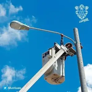 El proyecto contempla 25 mil luminarias inteligentes, mantenimiento y un sistema de telegestión durante el plazo del contrato. El proyecto se financiará con los ahorros generados por el menor consumo de energía.