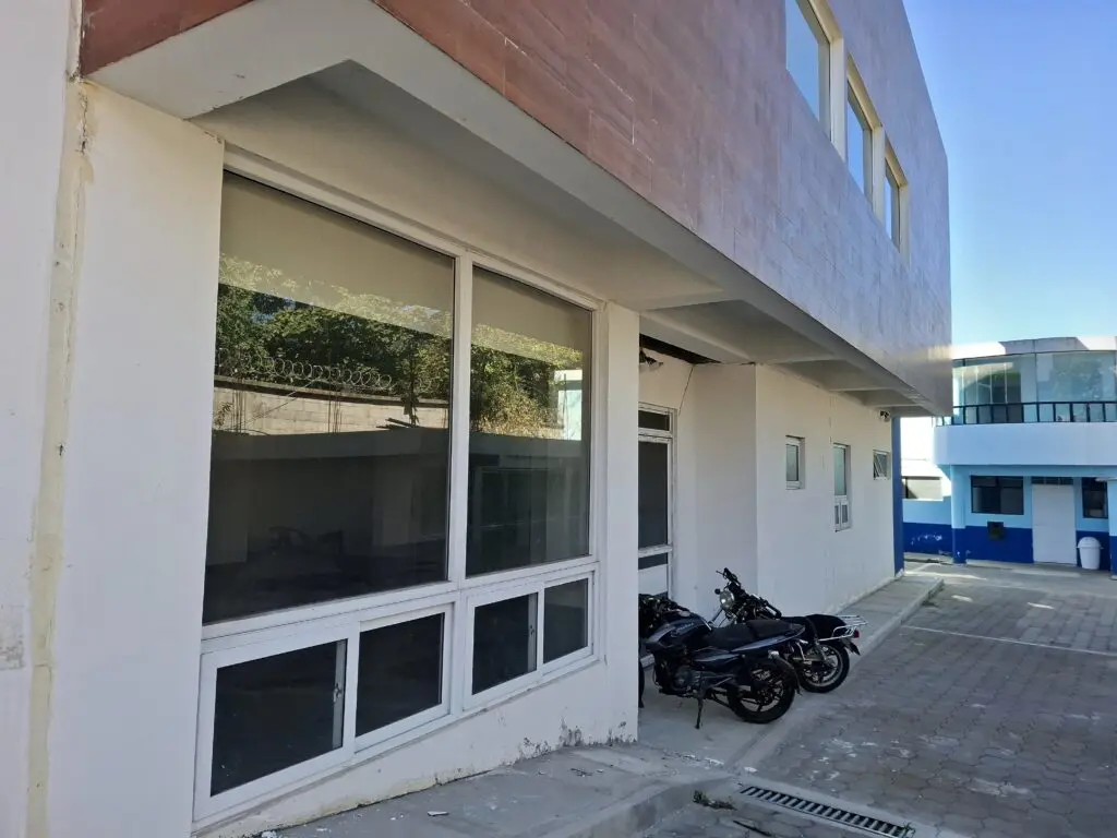 El CAIMI De San Pedro Sacatepéquez, San Marcos, seria inaugurado en el 2023, pero enfrento problemas de falta de albañiles y administrativos para empezar a funcionar. Foto: Gilberto Orozco.