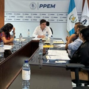 El presidente de la entidad y de la Anam, Sebastián Siero, afirma que el RGAE es responsable de velar porque las empresas cumplan los requisitos legales, no las municipalidades.