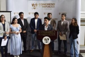 Tiene que ver con ciclistas, usuarios de transporte público y conductores. Todos están contemplados para lograr una mejor movilidad en áreas urbanas y rurales.