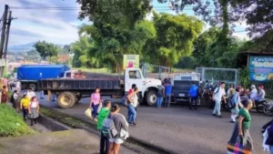 El alcalde afirmó que no han sido notificados oficialmente. Por eso, el ingreso al municipio seguirá cobrándose a los transportistas. 