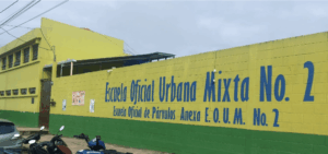 El Mineduc planea absorber gradualmente las nóminas de maestros municipales para que las alcaldías puedan construir escuelas bajo mejores estándares pedagógicos.