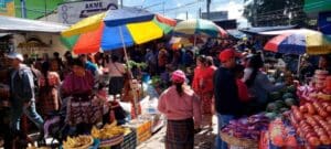 El concejo municipal aprobó el incremento en la tasa de cobros para arrendatarios del mercado. La nueva disposición aplica también a quienes tienen locales comerciales.