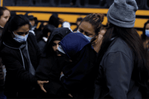 Se estima que la mitad de esta agrupación posee doble nacionalidad, incluida la guatemalteca. Los extranjeros sí pueden ser expulsados del país sin mayor justificación. 