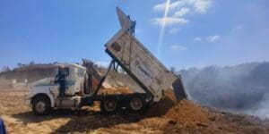 Directivos del vertedero y la asociación de recicladores de AMSA llevan un proceso de integración. Hablan de crear una empresa de reciclaje con los recicladores y guajeros.