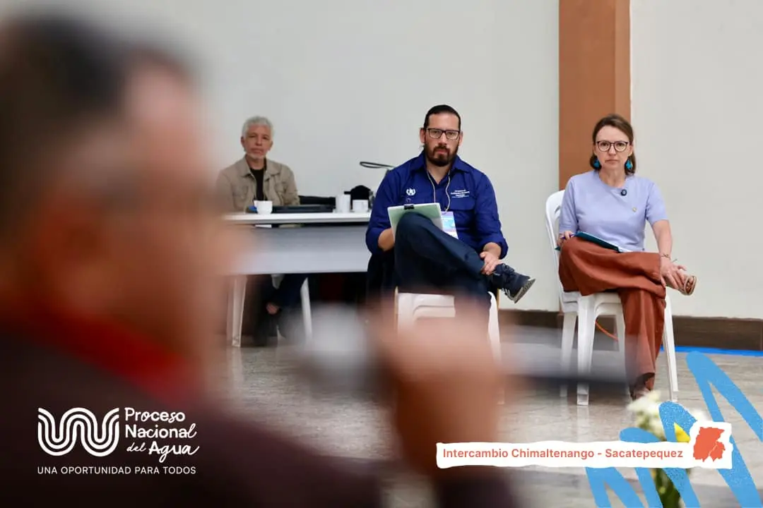 Jaime Luis Carrera, viceministro del Agua y Patricia Orantes, titular del Ministerio de Ambiente y Recursos Naturales.