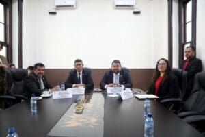 No existe ningún impedimento para realizar doble sesión en un solo día en la Comisión de Asuntos Municipales. Los diputados, sin importar el largo de sus discusiones, reciben Q5 mil al mes en dietas.