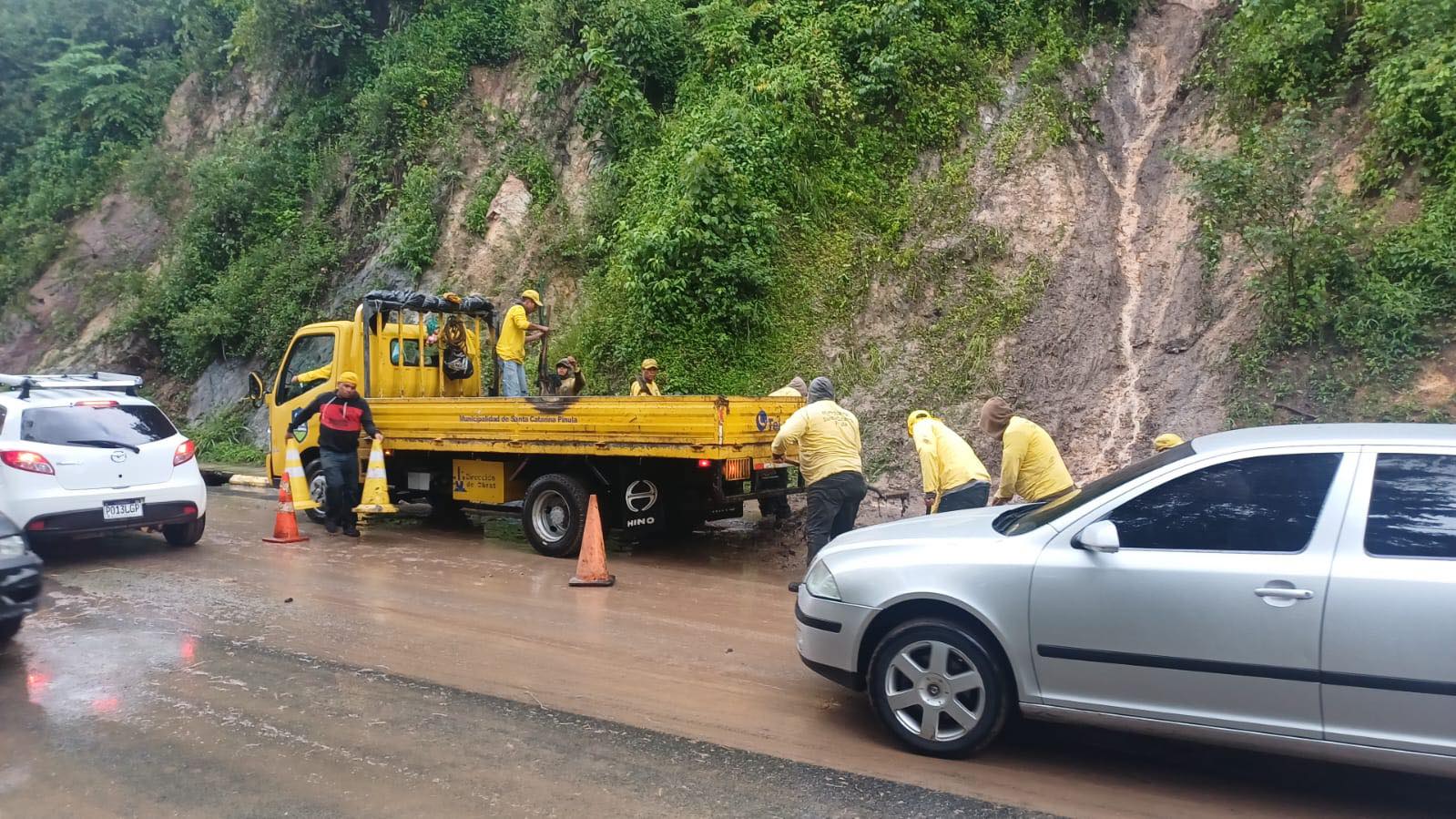 Al ser una zona montañosa, Santa Catarina Pinula es muy propensa a deslaves. Foto: Facebook Sebastián Siero.