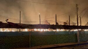 La comunidad exige respuestas de qué ocasionó el incendio del mercado municipal de San Pablo, San Marcos, mientras ya se habla de construir uno nuevo.
