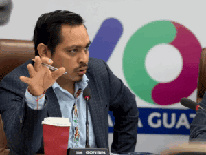 Cada quien cuestionó, desde su esquina, el presupuesto 2026 y los fondos extraordinarios para codede. El jefe edil de Mixco incluso presentó un amparo ante la Corte de Constitucionalidad (CC).