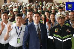 Si reciben una multa, los agentes deben estar identificados y puedes pedir la grabación de las cámaras corporales por medio de una solicitud de información pública.